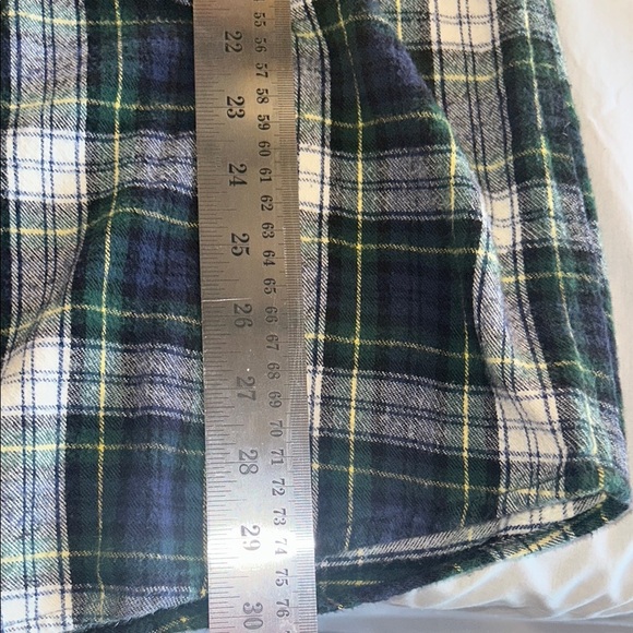 L.L. Bean Dark Plaid Button Down Shirt Scotch Plaid Medium Tall - Picture 6 of 7